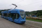 100530ja182-tn.jpg