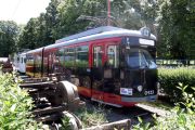100606ja760-tn.jpg
