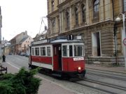090912ja457-tn.jpg