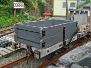050904ty006-tn.jpg
